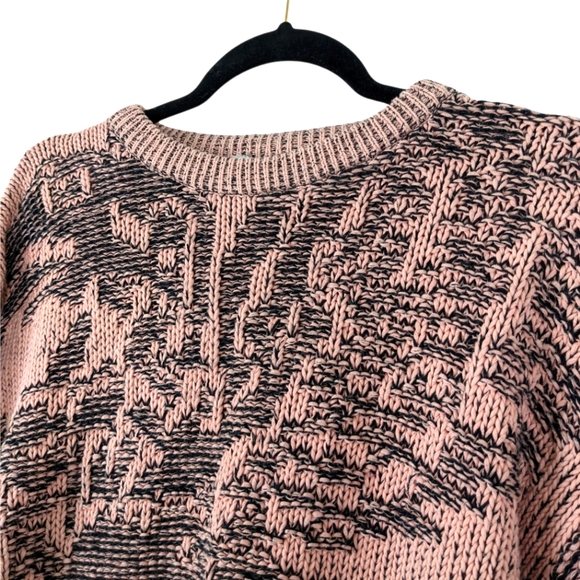 Chunky Pink Dragon Graphic Print 3D Oversized Knit Sweater sz Medium - Picture 4 of 8